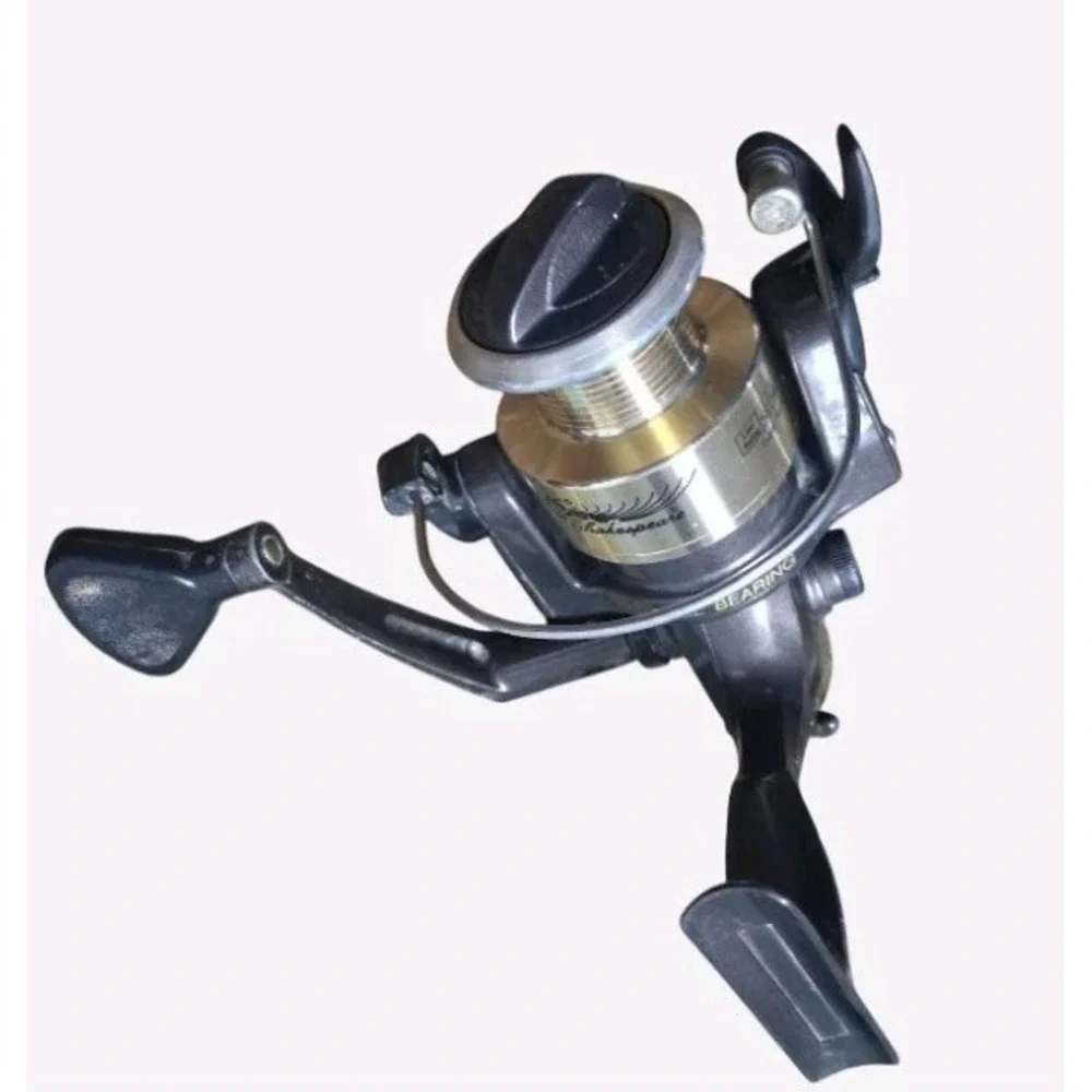 Meirrus by Shakespeare CR 035 Black And Gold Fishing Reel